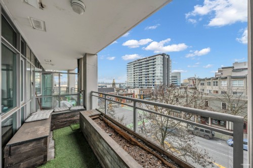 409-100 Esplanade Street E, North Vancouver, BC 