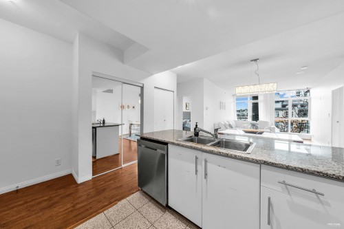 409-100 Esplanade Street E, North Vancouver, BC 