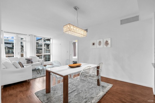 409-100 Esplanade Street E, North Vancouver, BC 