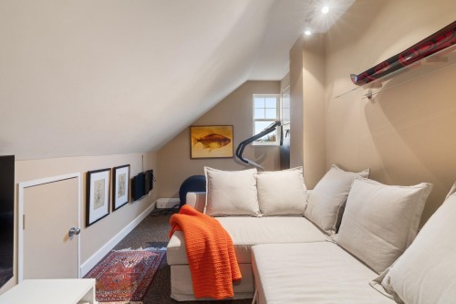 1730 Kitchener Street, Vancouver, BC 