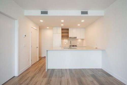 2101-4433 Alaska Street  Burnaby, BC V5C 5T3