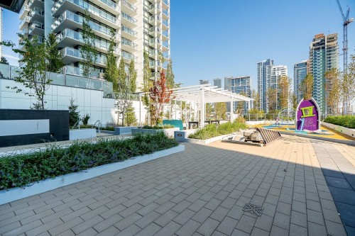2101-4433 Alaska Street, Burnaby, BC 