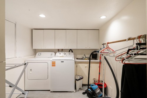 4534 5Th Avenue W, Vancouver, BC 