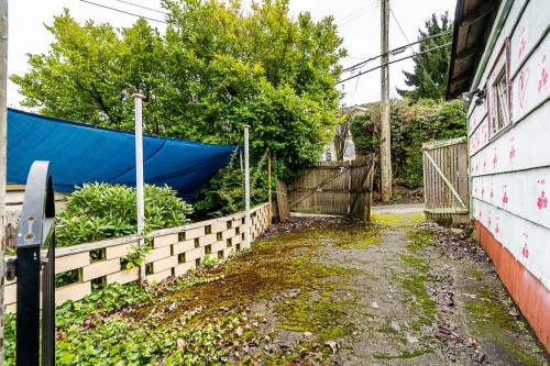 4534 5Th Avenue W, Vancouver, BC 