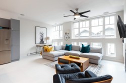 410-1072 Hamilton Street  Vancouver, BC V6B 5P9