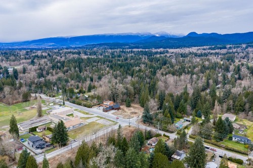 12041 256Th Street Street, Maple Ridge, BC 