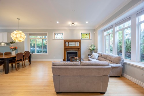 4203 14Th Avenue W, Vancouver, BC 