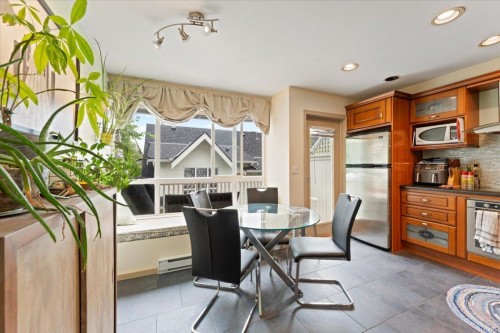 6878 Village Green, Burnaby, BC 