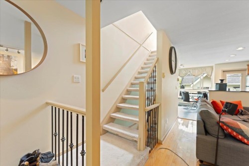 6878 Village Green, Burnaby, BC 