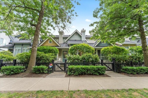 6878 Village Green, Burnaby, BC 