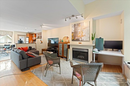 6878 Village Green, Burnaby, BC 