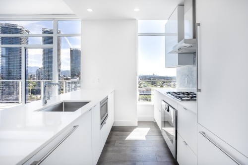 2702-2351 Beta Avenue, Burnaby, BC 