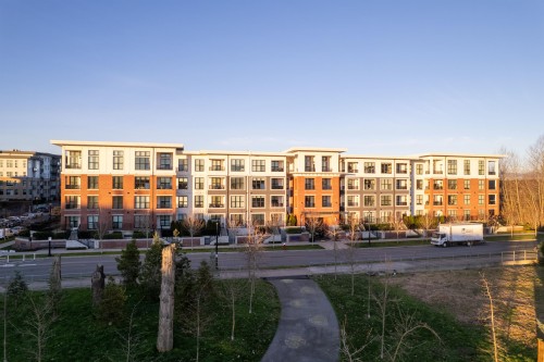 228-9551 Alexandra Road, Richmond, BC 