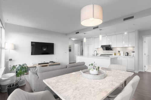 228-9551 Alexandra Road, Richmond, BC 