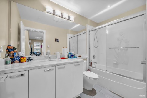 413-9388 Mckim Way, Richmond, BC 