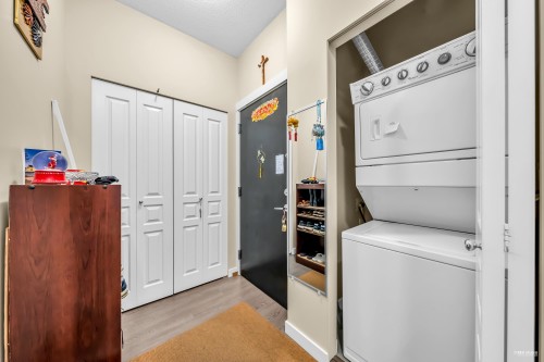 413-9388 Mckim Way, Richmond, BC 