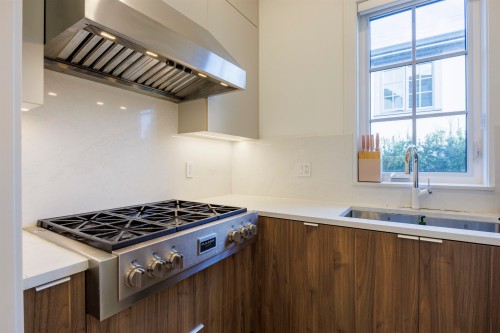 6549 Portland Street, Burnaby, BC 