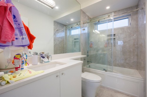 6549 Portland Street, Burnaby, BC 