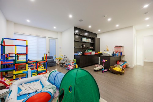 6549 Portland Street, Burnaby, BC 