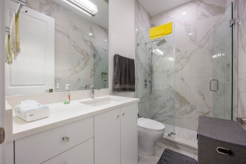 6549 Portland Street, Burnaby, BC 