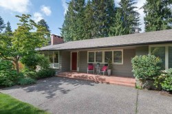 3885 Hillcrest Avenue  North Vancouver, BC V7R 4B7