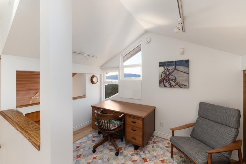 10339 Sunshine Coast Highway, Halfmoon Bay, BC 