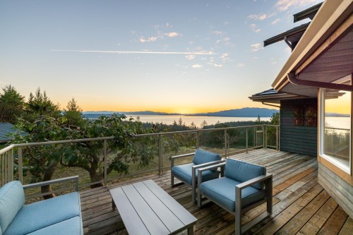 10339 Sunshine Coast Highway, Halfmoon Bay, BC 