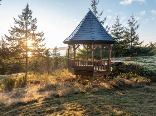 10339 Sunshine Coast Highway, Halfmoon Bay, BC 