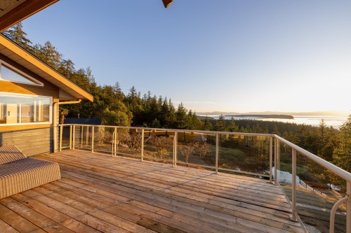 10339 Sunshine Coast Highway, Halfmoon Bay, BC 