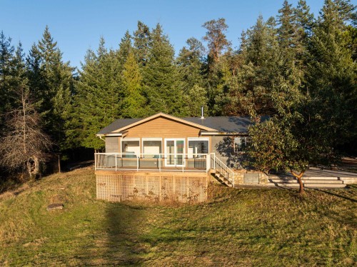 10339 Sunshine Coast Highway, Halfmoon Bay, BC 