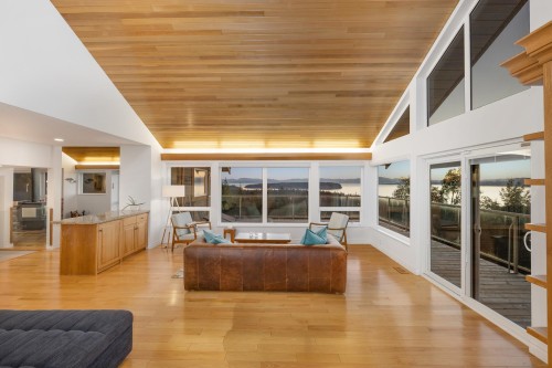 10339 Sunshine Coast Highway, Halfmoon Bay, BC 