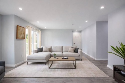 7549 10Th Avenue, Burnaby, BC 