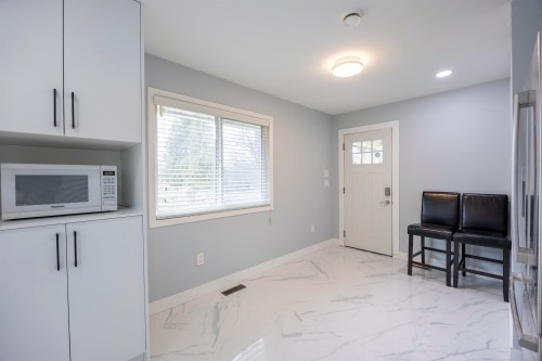 7549 10Th Avenue, Burnaby, BC 