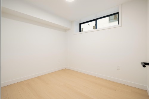 836 64Th Avenue W, Vancouver, BC 