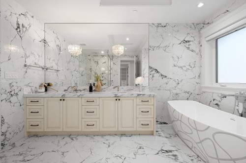 3981 35Th Avenue W, Vancouver, BC 