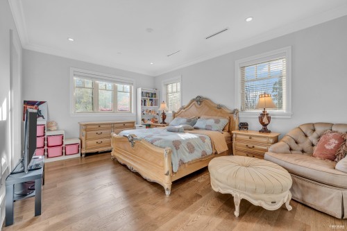 7458 Maple Street, Vancouver, BC 