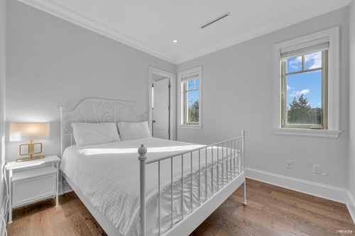 7458 Maple Street, Vancouver, BC 