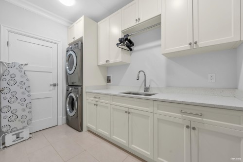 7458 Maple Street, Vancouver, BC 