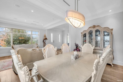 7458 Maple Street, Vancouver, BC 