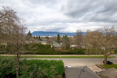 3955 Broadway W, Vancouver, BC 