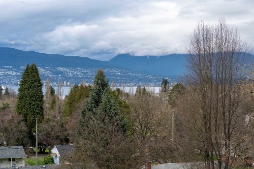 3955 Broadway W, Vancouver, BC 