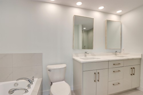 1203-140 14Th Street E, North Vancouver, BC 