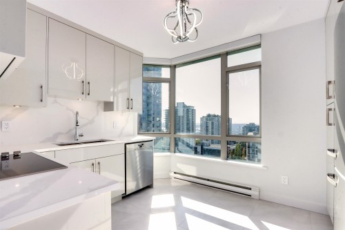 1203-140 14Th Street E, North Vancouver, BC 