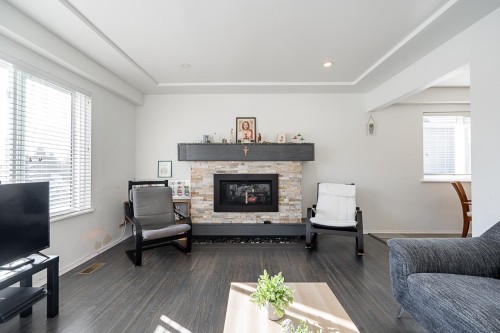 2057 Lorraine Avenue  Coquitlam, BC V3K 2M7