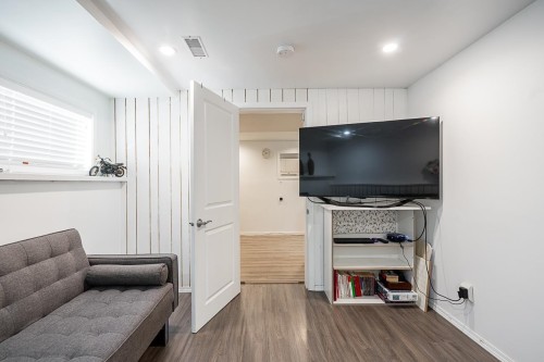 2057 Lorraine Avenue, Coquitlam, BC 