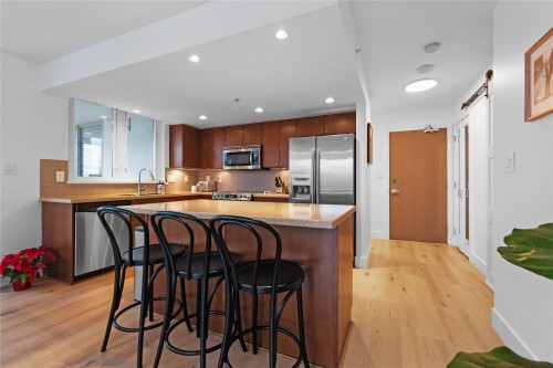 1102-4400 Buchanan Street, Burnaby, BC 