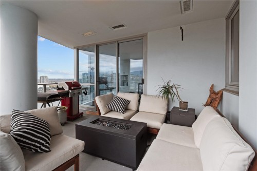 1102-4400 Buchanan Street, Burnaby, BC 