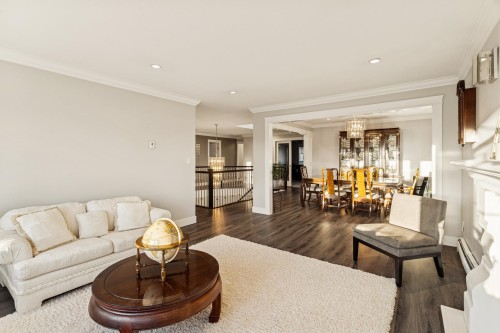 7622 2Nd Street, Burnaby, BC 