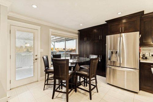 7622 2Nd Street, Burnaby, BC 