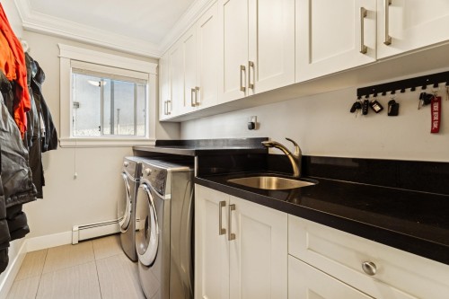 7622 2Nd Street, Burnaby, BC 